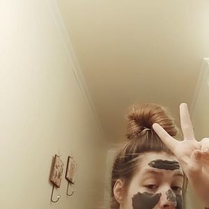 Meet your Posher, Avireana